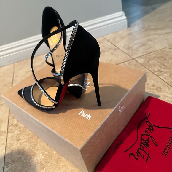 Louboutin heels - Picture 8 of 11